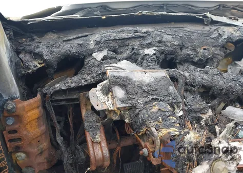 2016 Volvo Xc60 T5 Drive-E Platinum z USA, uszkodzony, nr VIN YV440MDM7G2785649